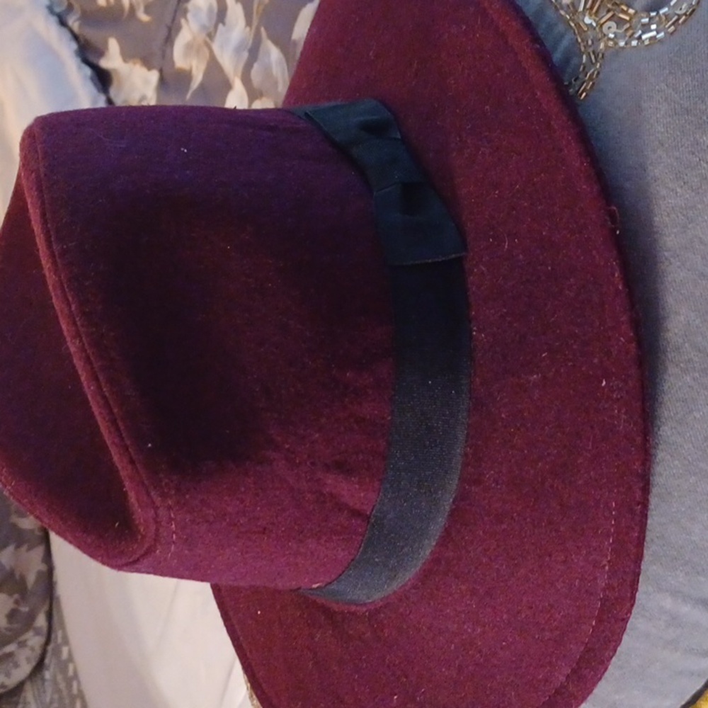 New winter hat. - Picture 2 of 5